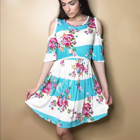 Floral Cold Shoulder Dress - Picture 3 of 7